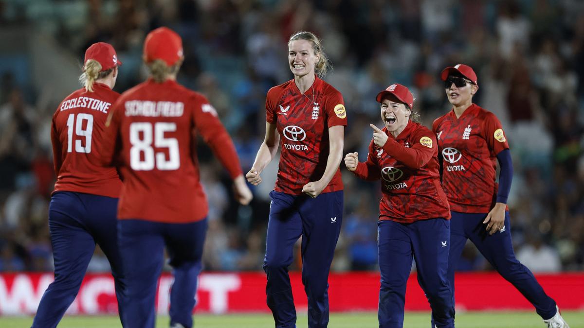 IND Women vs ENG women third T20I : England edges India by five runs in thriller to keep series alive