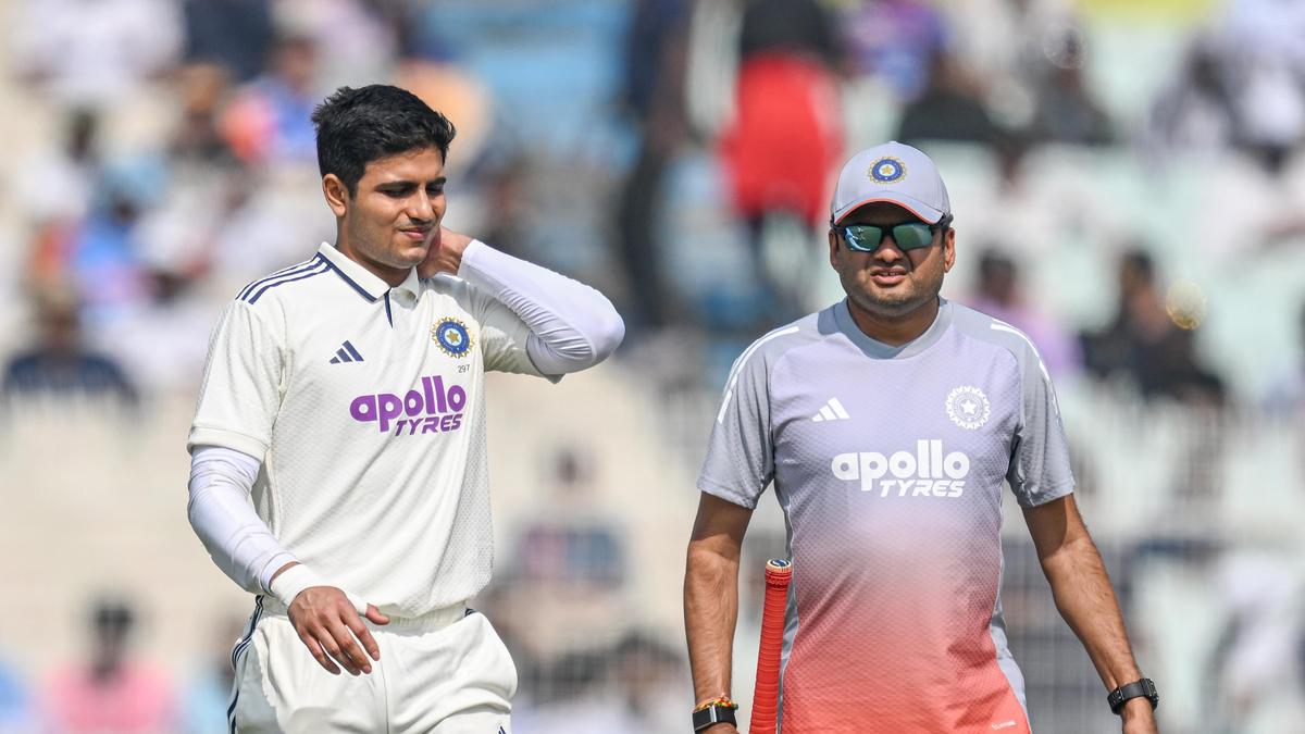 IND vs SA first Test: Captain Shubman Gill retires hurt with neck sprain IND vs SA first Test: Captain Shubman Gill retires hurt with neck sprain