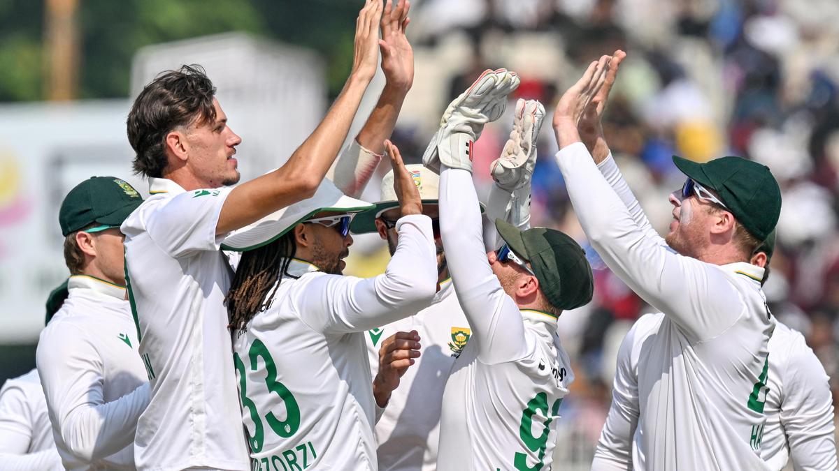 IND vs SA first Test: India slips to 10/2 chasing 124 on Day 3 against South Africa IND vs SA first Test: India slips to 10/2 chasing 124 on Day 3 against South Africa