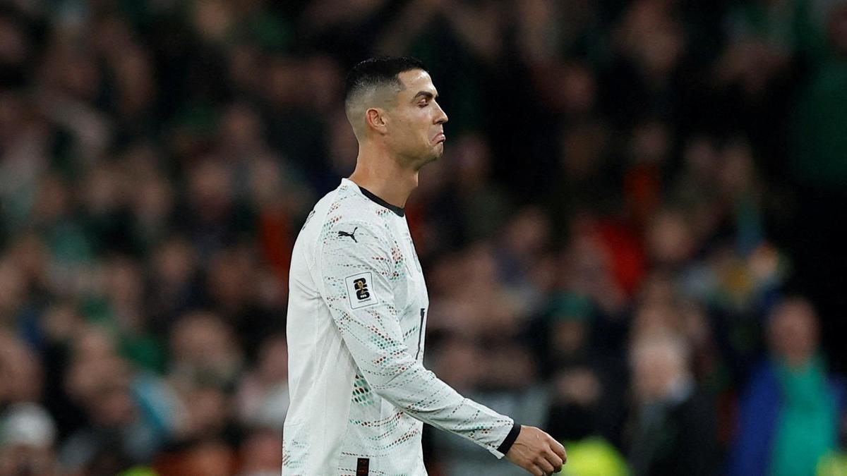 2026 World Cup qualifiers: Ronaldo gets red card as Portugal loses to Ireland, France qualifies