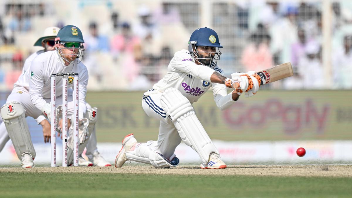 Jadeja completes 4,000 Test runs, enters elite all-round club Jadeja completes 4,000 Test runs, enters elite all-round club