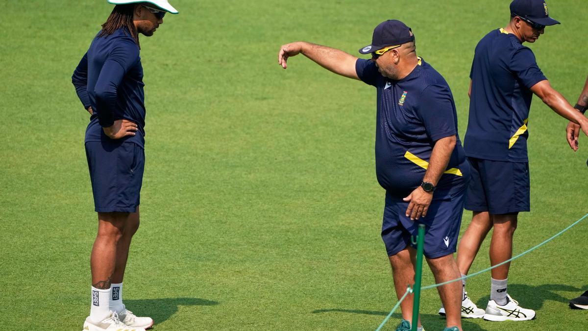 India vs South Africa second Test | South Africa coach sparks controversy with ‘grovel’ remark India vs South Africa second Test | South Africa coach sparks controversy with ‘grovel’ remark