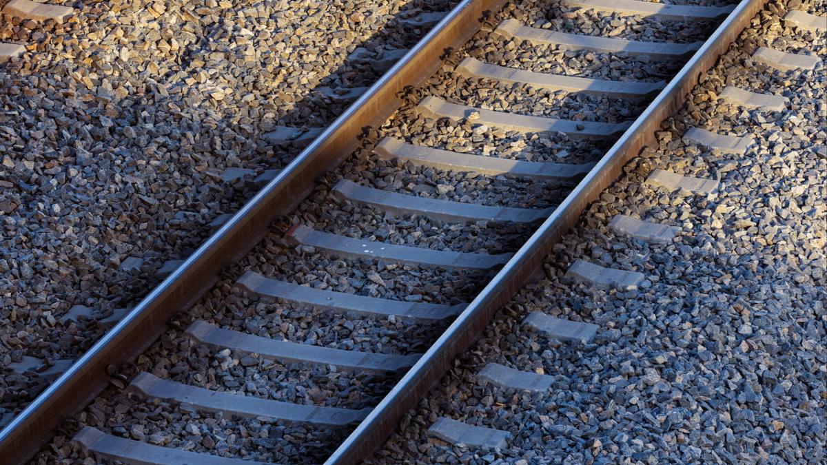 Crushed stones beneath our railway tracks? Why? Crushed stones beneath our railway tracks? Why?