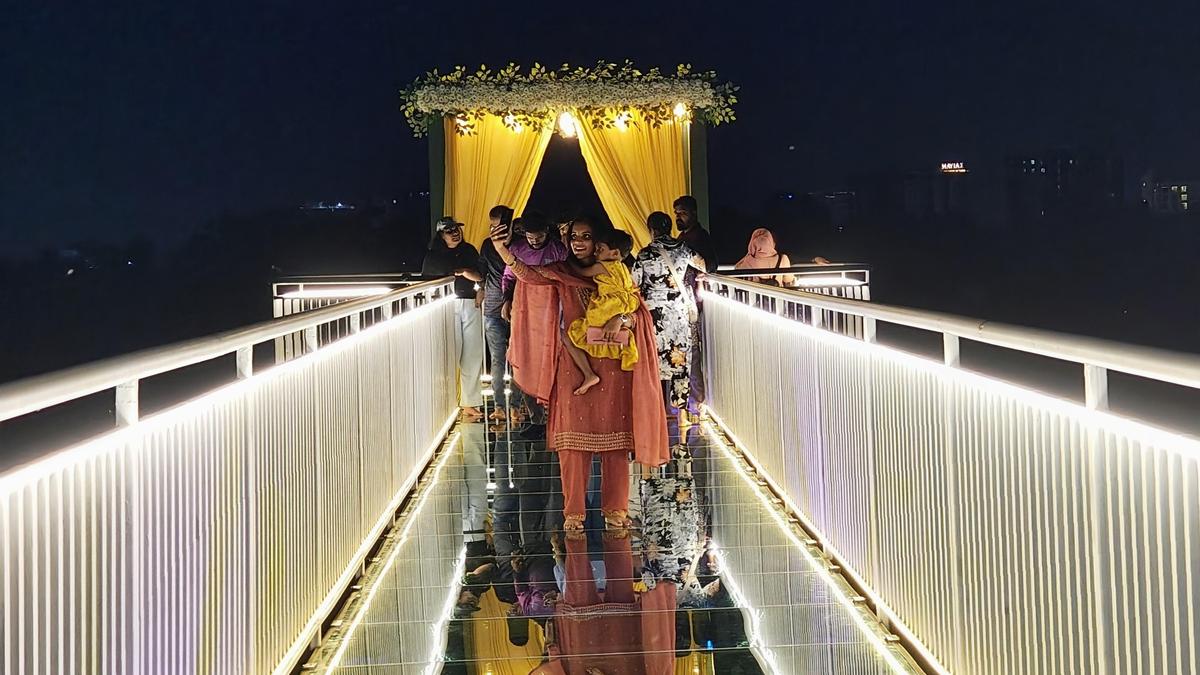 Explore the Akkulam Glass Bridge in Thiruvananthapuram for an adrenaline-filled, scenic experience Explore the Akkulam Glass Bridge in Thiruvananthapuram for an adrenaline-filled, scenic experience