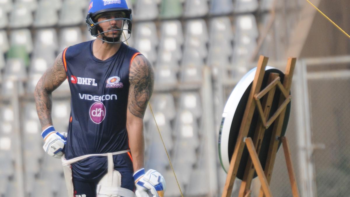Mitchell Johnson urges overseas players to skip remainder of IPL due to safety concerns