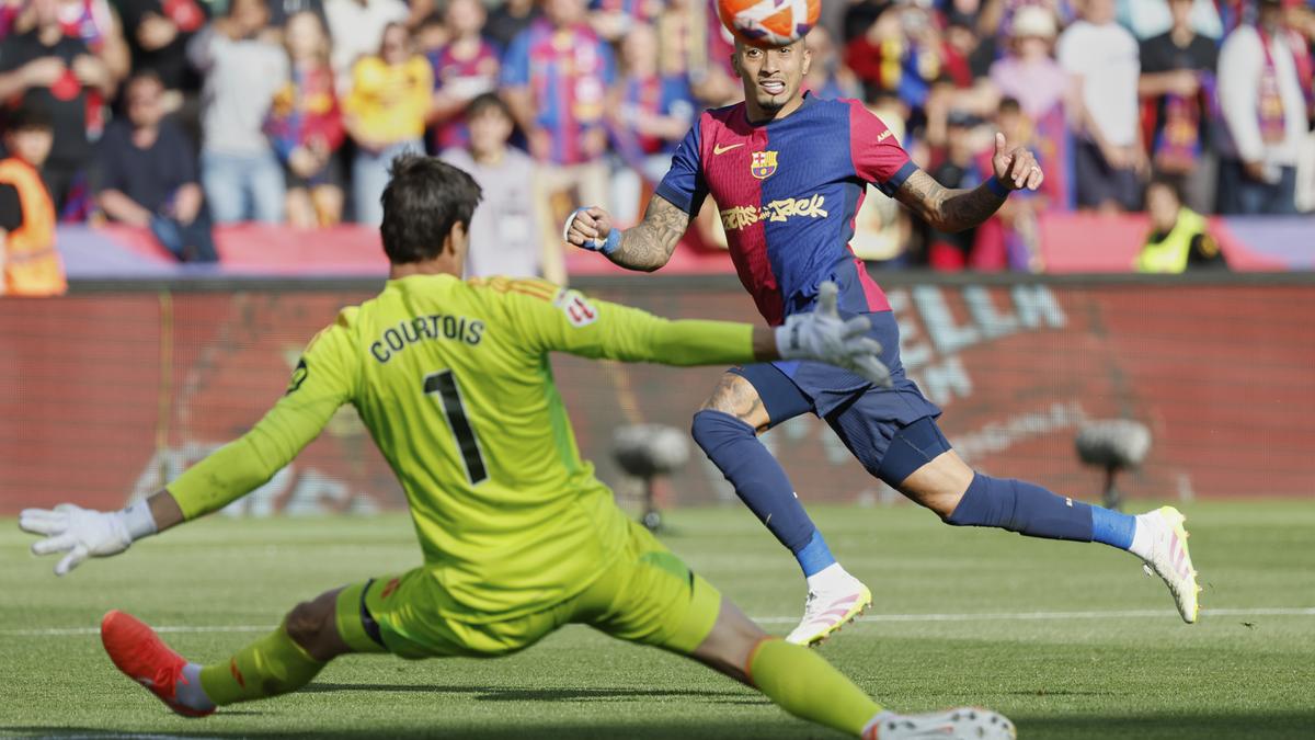 Barcelona rallies to beat Real Madrid 4-3 despite Mbappé hat trick to move closer to La Liga title