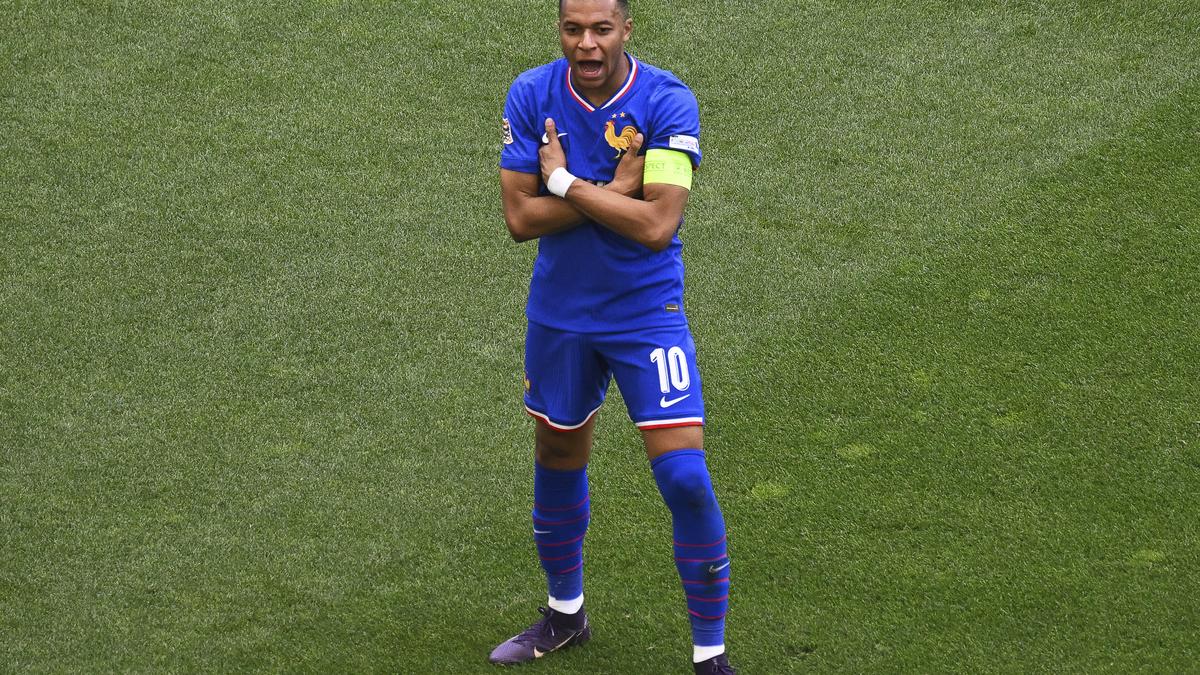 Mbappe discharged from hospital, not sure whether he will play at Club World Cup