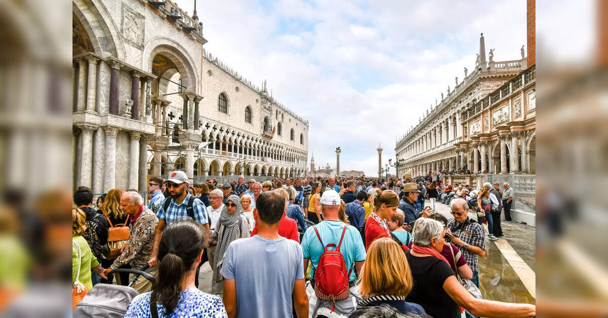 WTTC Unveils Six-Point Strategy to Combat Tourist Overcrowding in Major Destinations, ET TravelWorld