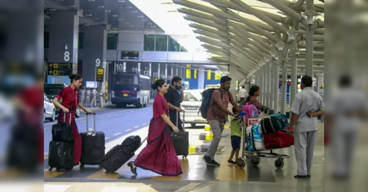 Delhi Airport Achieves Milestone with 109 Million Passenger Capacity, ETTravelWorld Delhi Airport Achieves Milestone with 109 Million Passenger Capacity, ETTravelWorld
