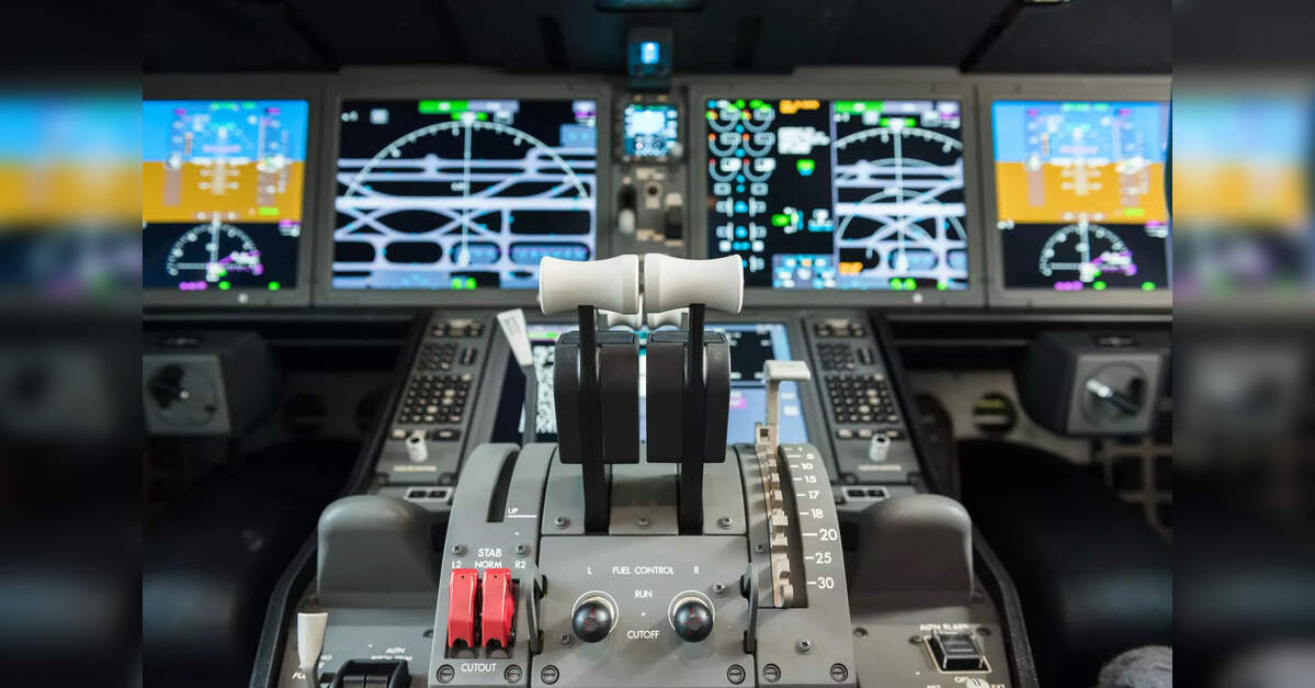 US Air Traffic Controllers Struggle as Shutdown Forces Hundreds into Second Jobs, ETTravelWorld US Air Traffic Controllers Struggle as Shutdown Forces Hundreds into Second Jobs, ETTravelWorld