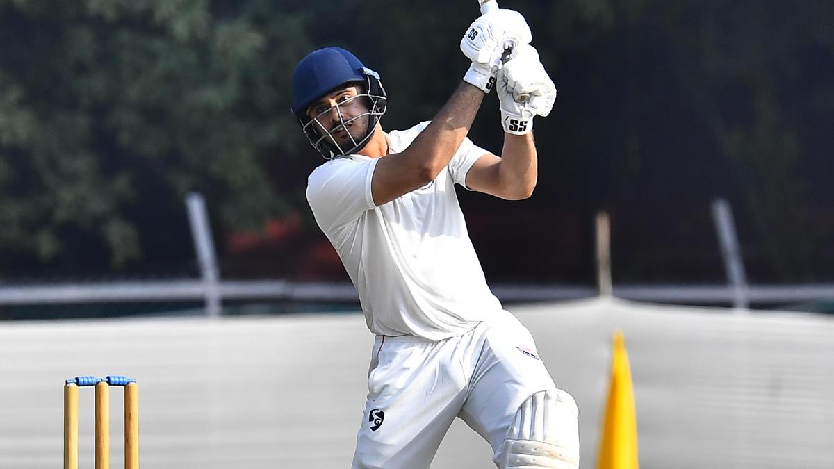 Ranji Trophy 2025-26 | J&K has Hyderabad under the cosh