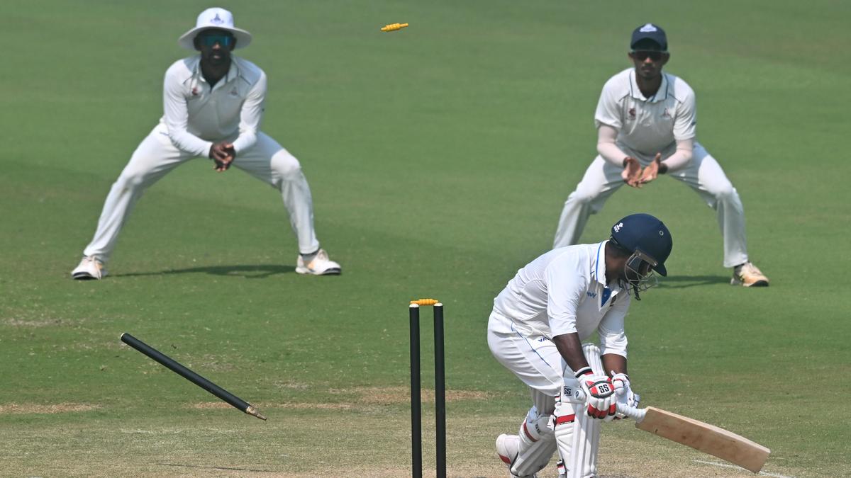 Ranji Trophy | Tamil Nadu fights back to gain slender first-innings lead