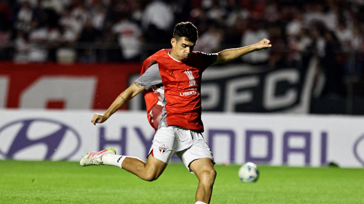 Former Chelsea player Oscar discharged from hospital after heart scare